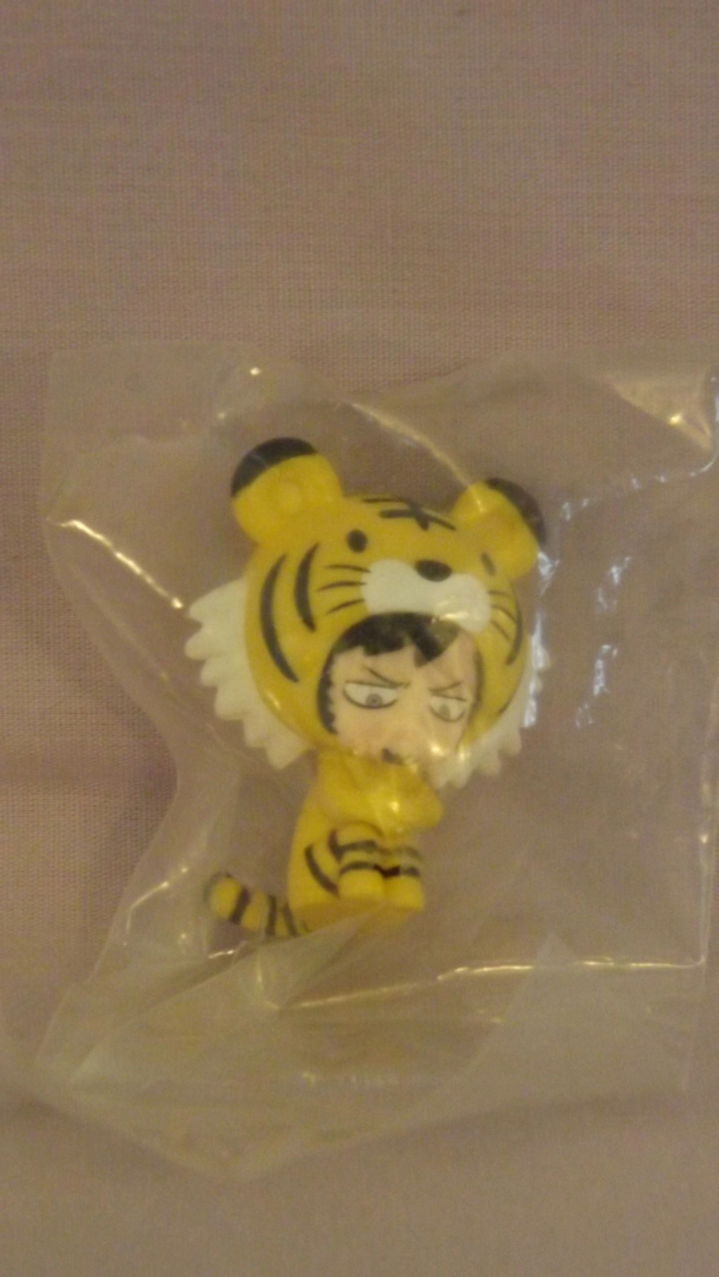 One Piece Trafalgar Law Tiger Mini Figure