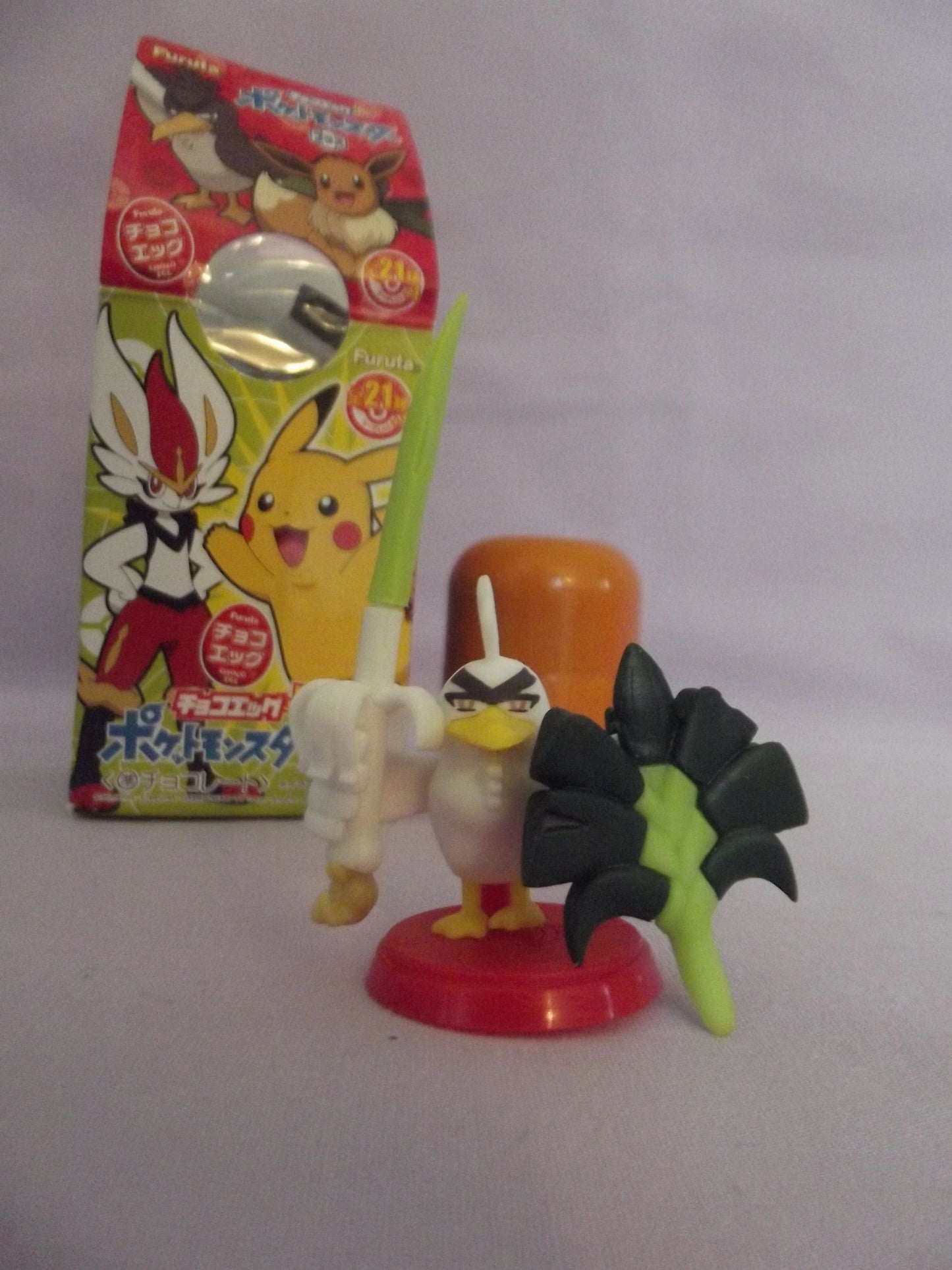 Pokemon Sirefetch'd Choco Egg Figure