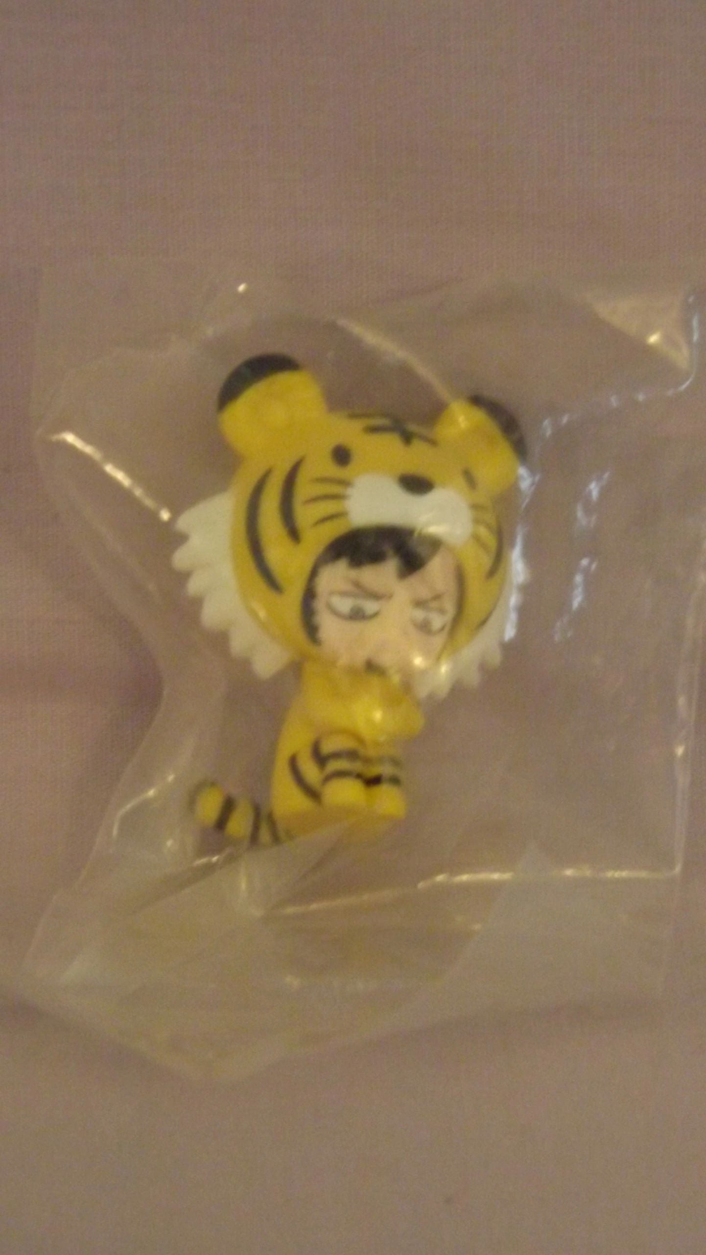 One Piece Trafalgar Law Tiger Mini Figure