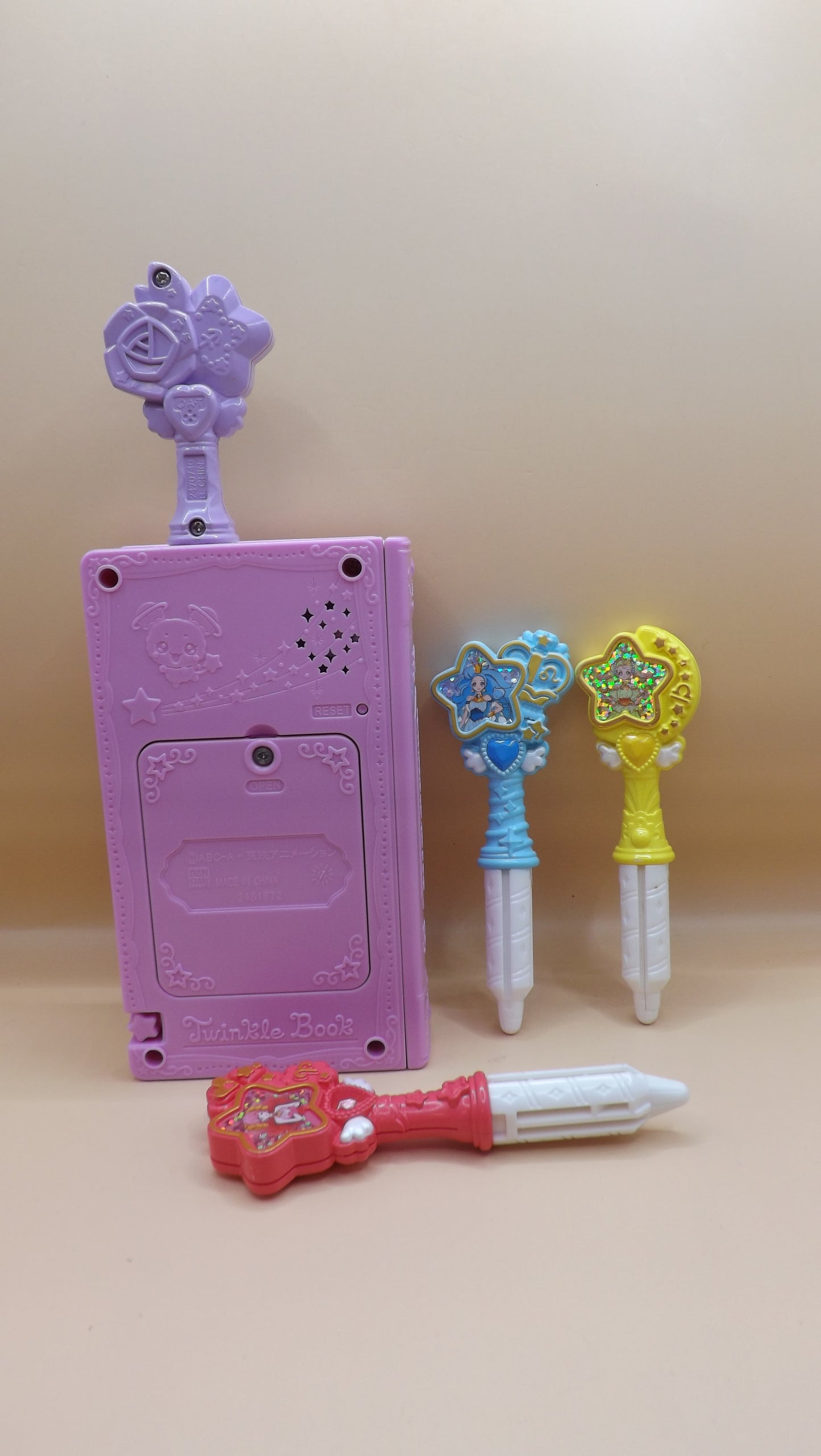 Star Twinkle Precure Twinkle Book with 4 Star Colour Pens